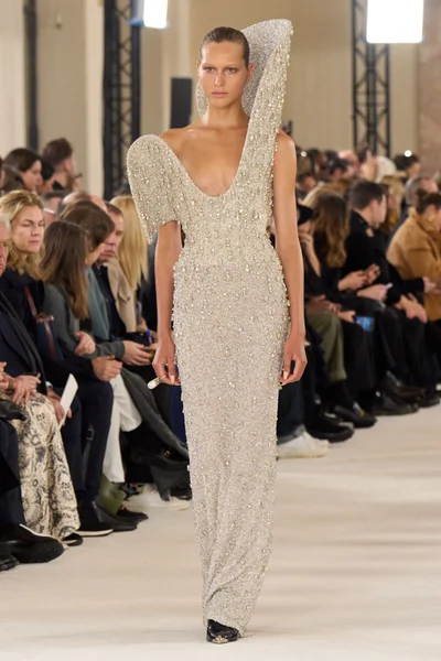 Look 32